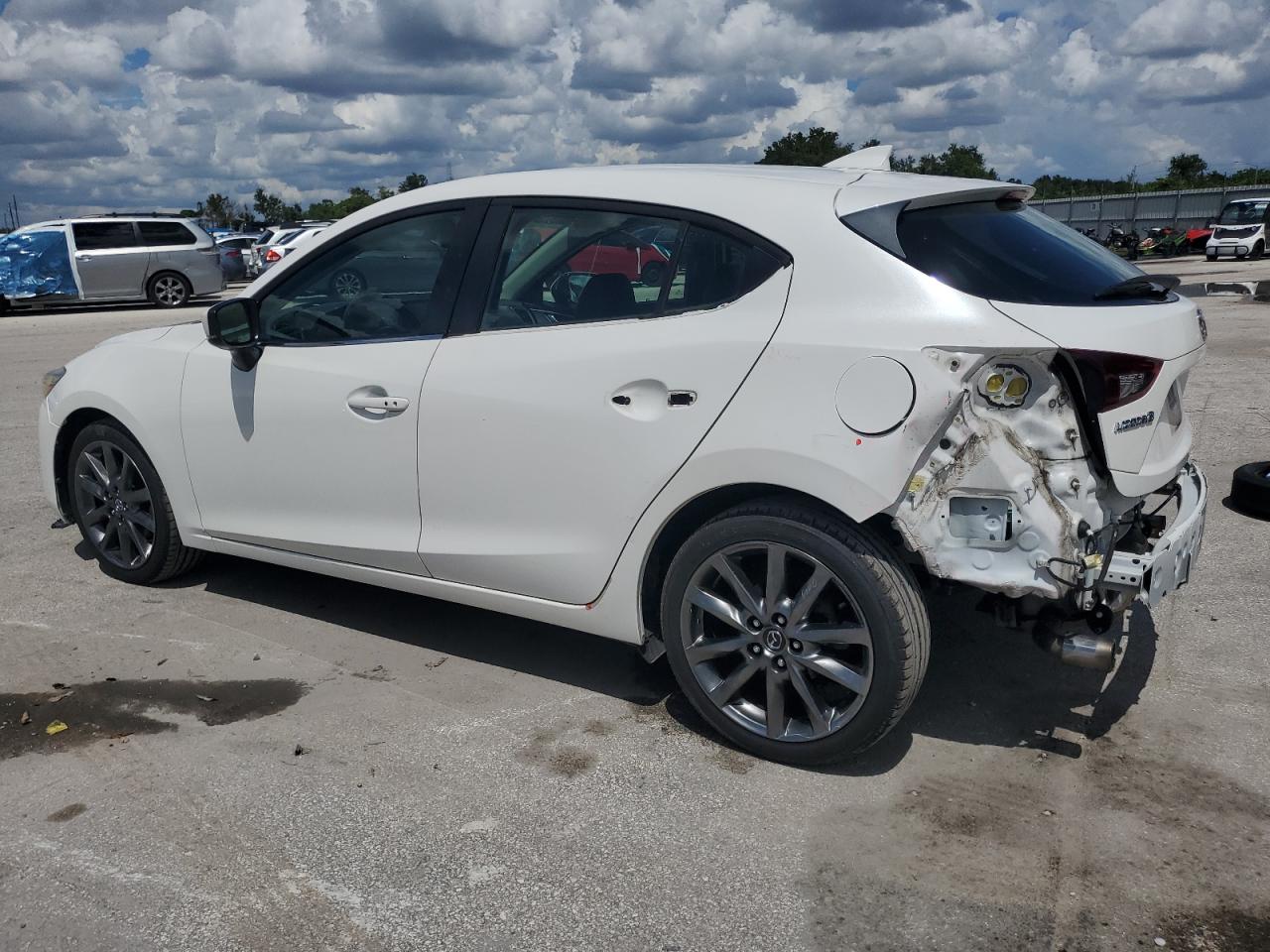 Lot #3049557664 2018 MAZDA 3 TOURING