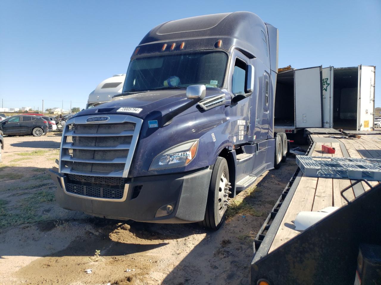 Lot #2952462369 2020 FREIGHTLINER CASCADIA 1