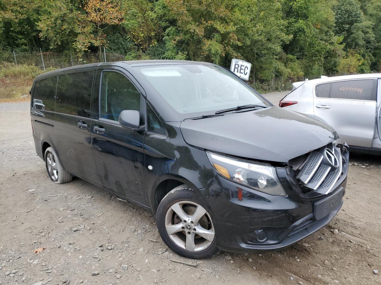 Lot #2902263100 2018 MERCEDES-BENZ METRIS