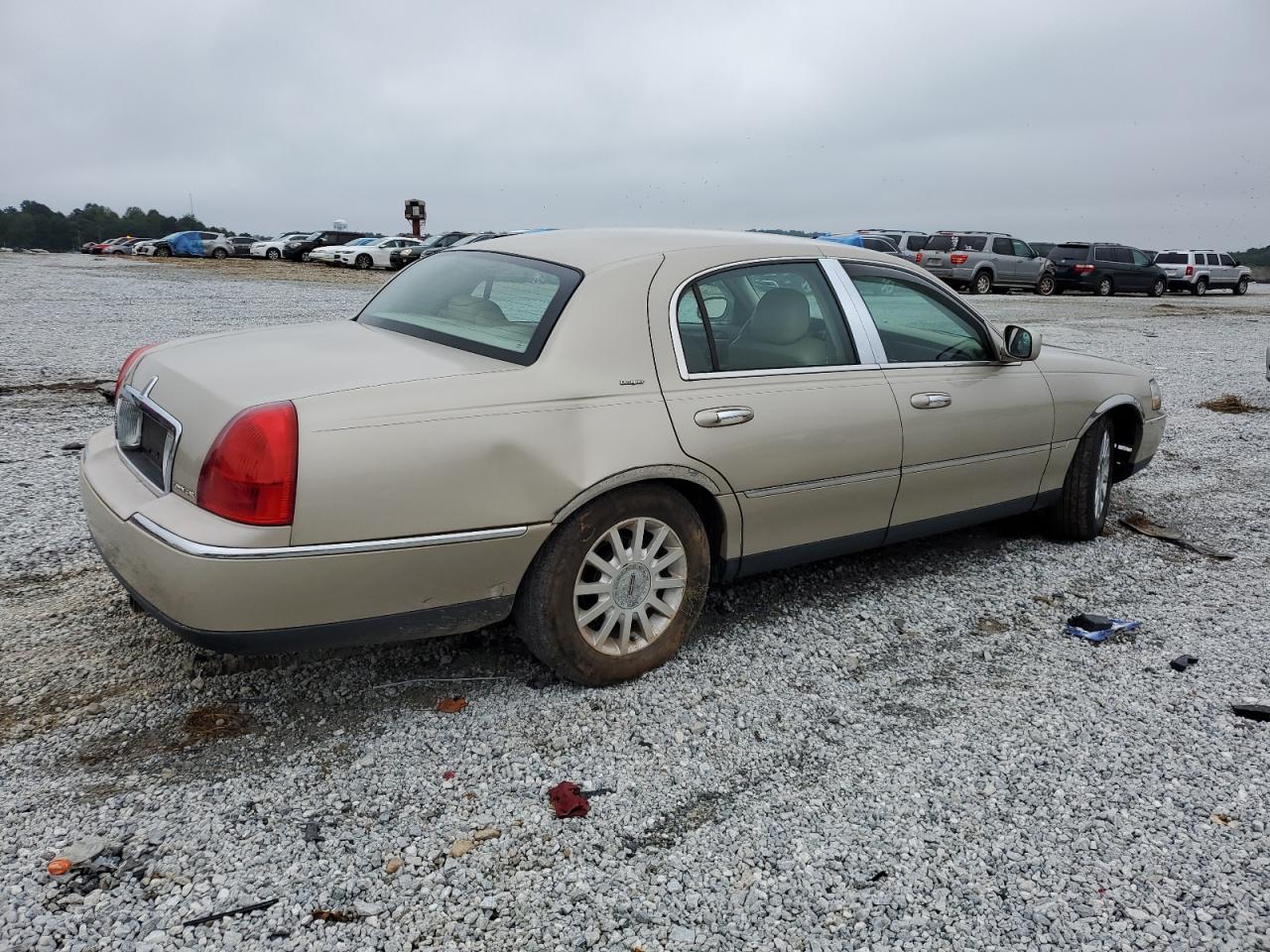 Lot #2926347357 2006 LINCOLN TOWN CAR D