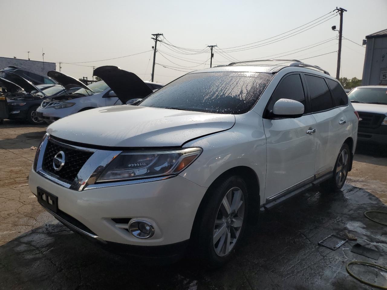 Nissan Pathfinder 2015 Wagon Body Style