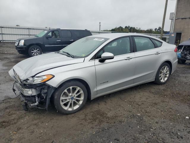 VIN 3FA6P0LU4KR192777 2019 Ford Fusion, SE no.1