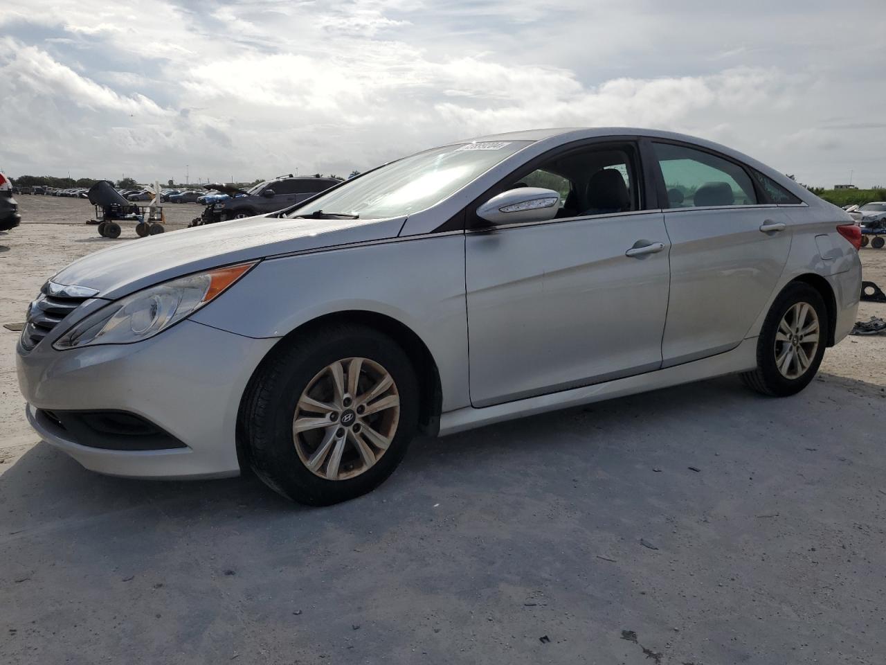 Hyundai Sonata 2014 YFA