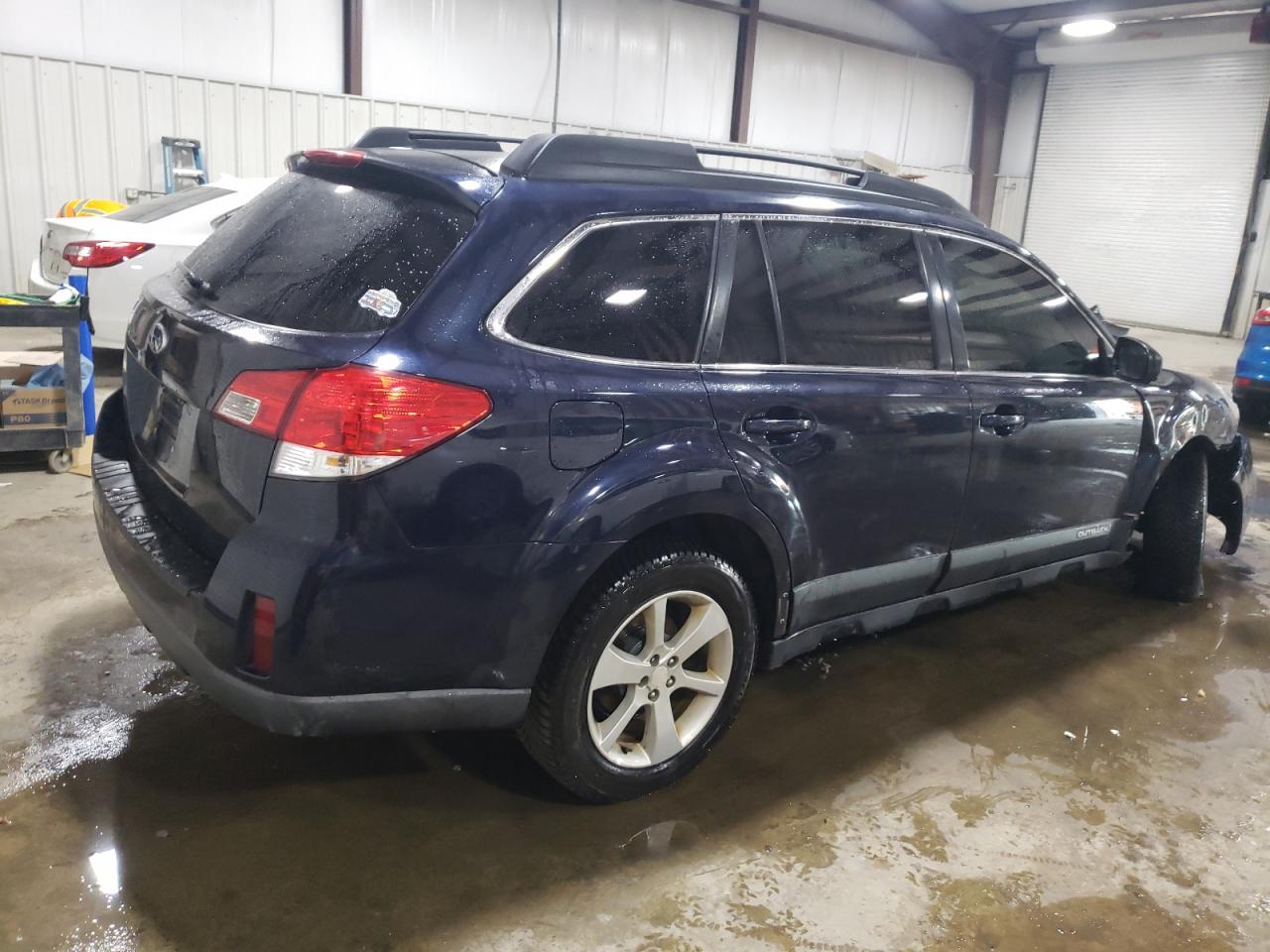 Lot #3033360828 2013 SUBARU OUTBACK 2.