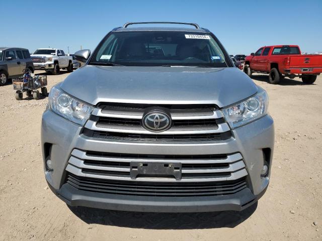 VIN 5TDKZRFHXJS538042 2018 Toyota Highlander, SE no.5