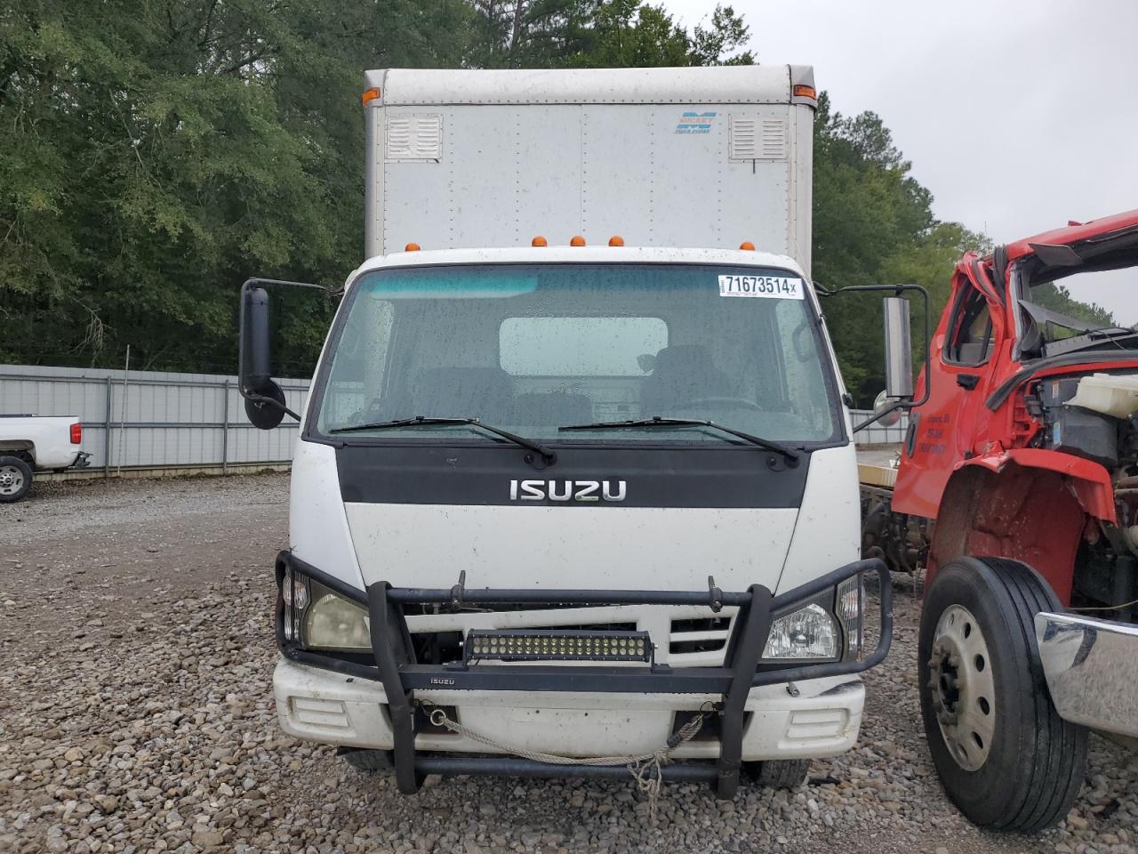 Lot #2921699508 2006 ISUZU NPR