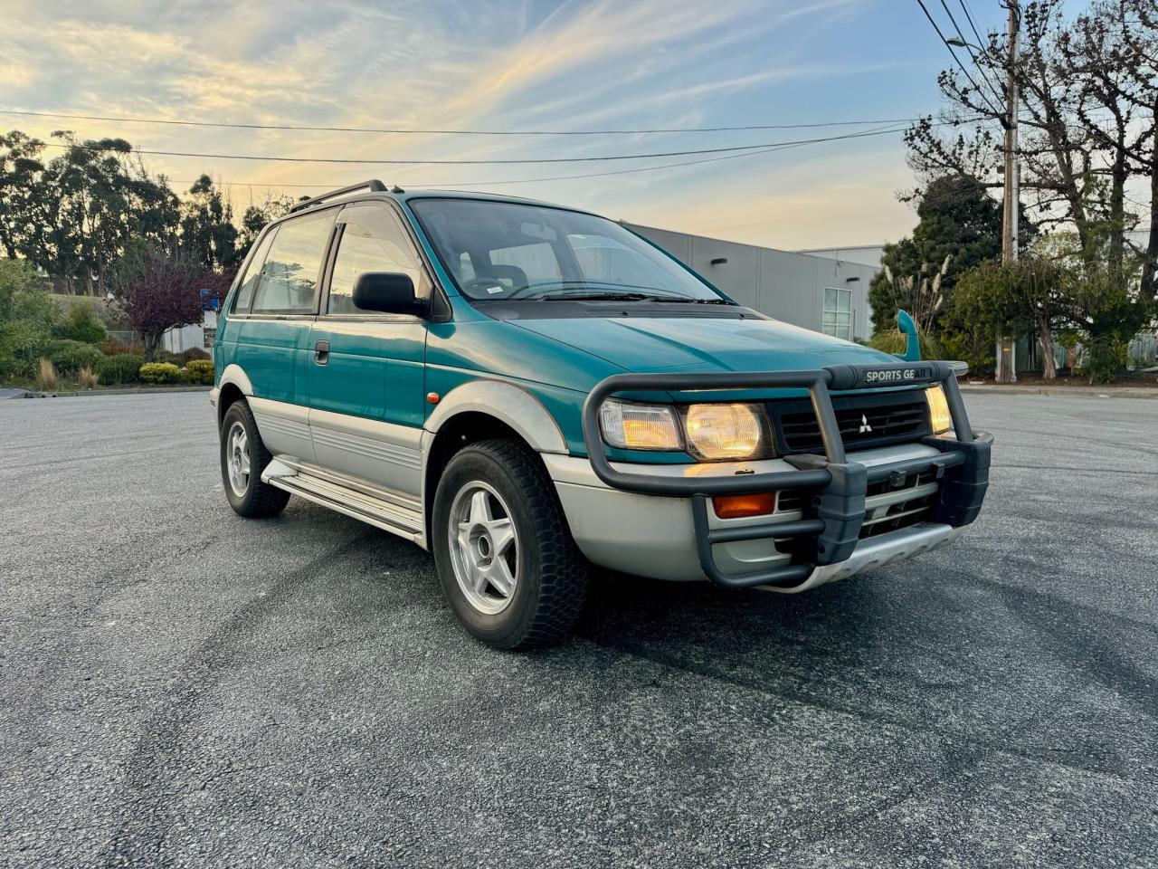 Mitsubishi RVR 1994 