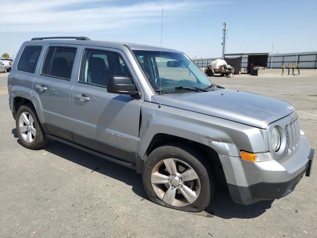 VIN 1C4NJPFB7HD182272 2017 Jeep Patriot, Latitude no.4