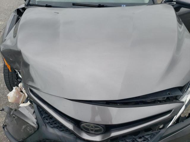 VIN 4T1B11HKXJU082312 2018 Toyota Camry, L no.11