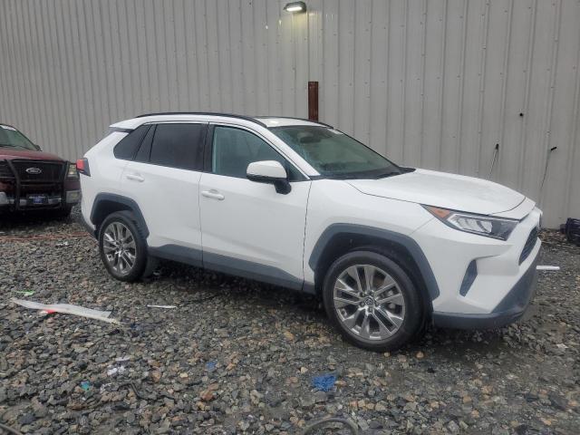 VIN 2T3C1RFVXLC072990 2020 Toyota RAV4, Xle Premium no.4