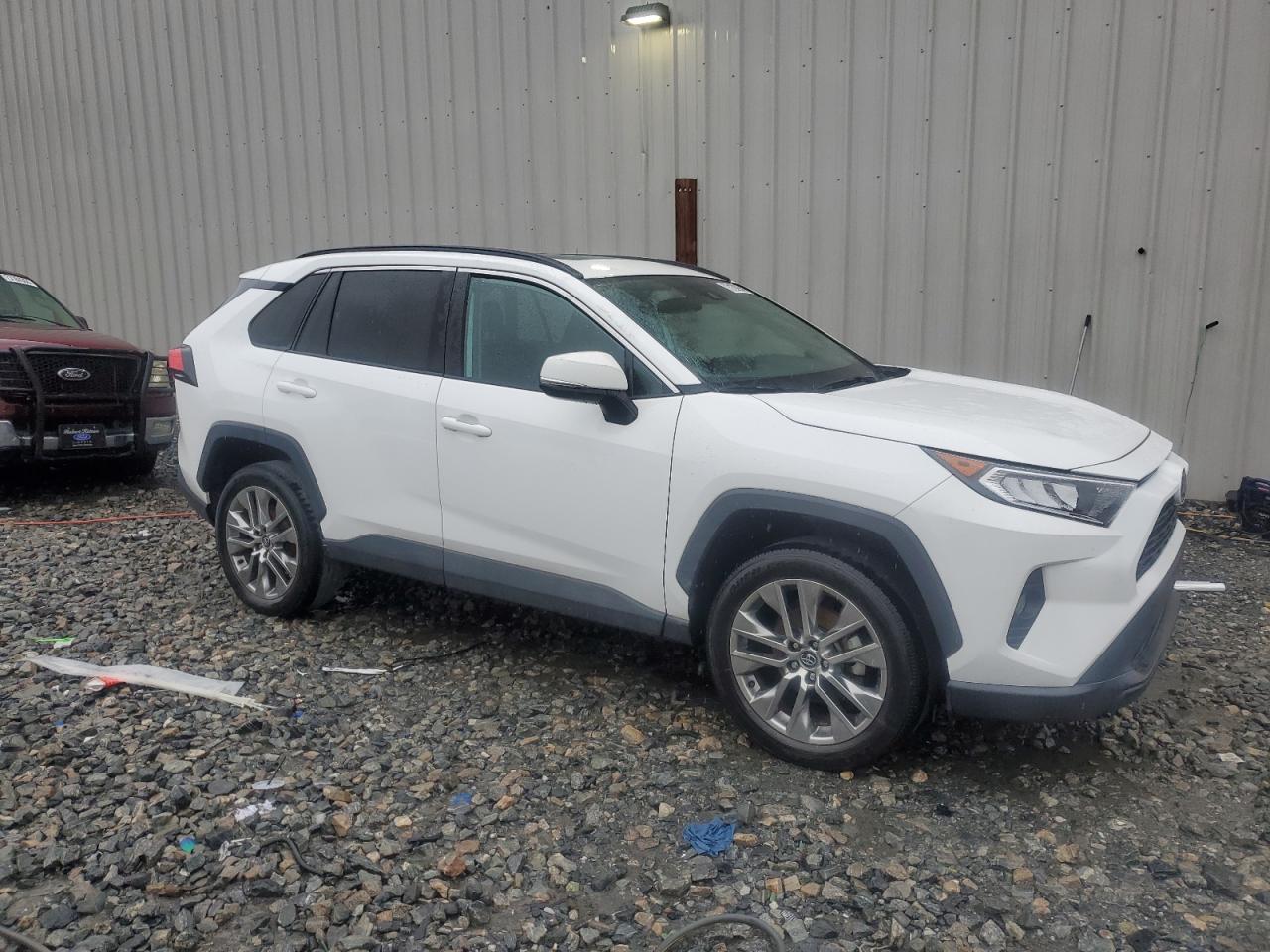 Lot #2909811241 2020 TOYOTA RAV4 XLE P