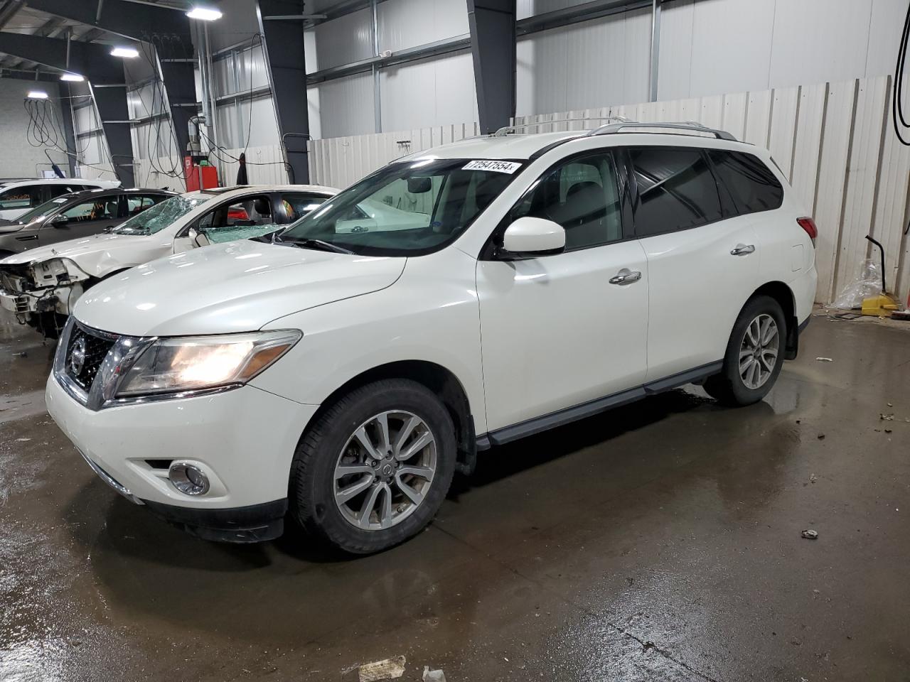 Nissan Pathfinder 2015 Wagon Body Style