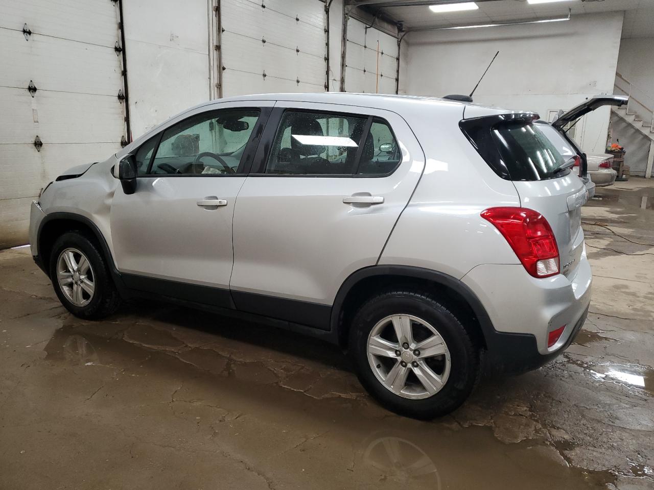 Lot #2904901136 2019 CHEVROLET TRAX LS