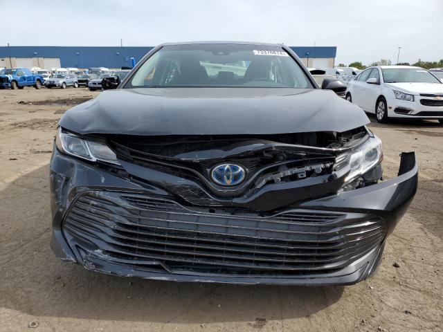 VIN 4T1B31HK0JU507269 2018 Toyota Camry, LE no.5