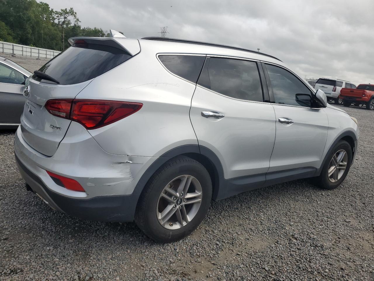 Lot #2981115660 2017 HYUNDAI SANTA FE S