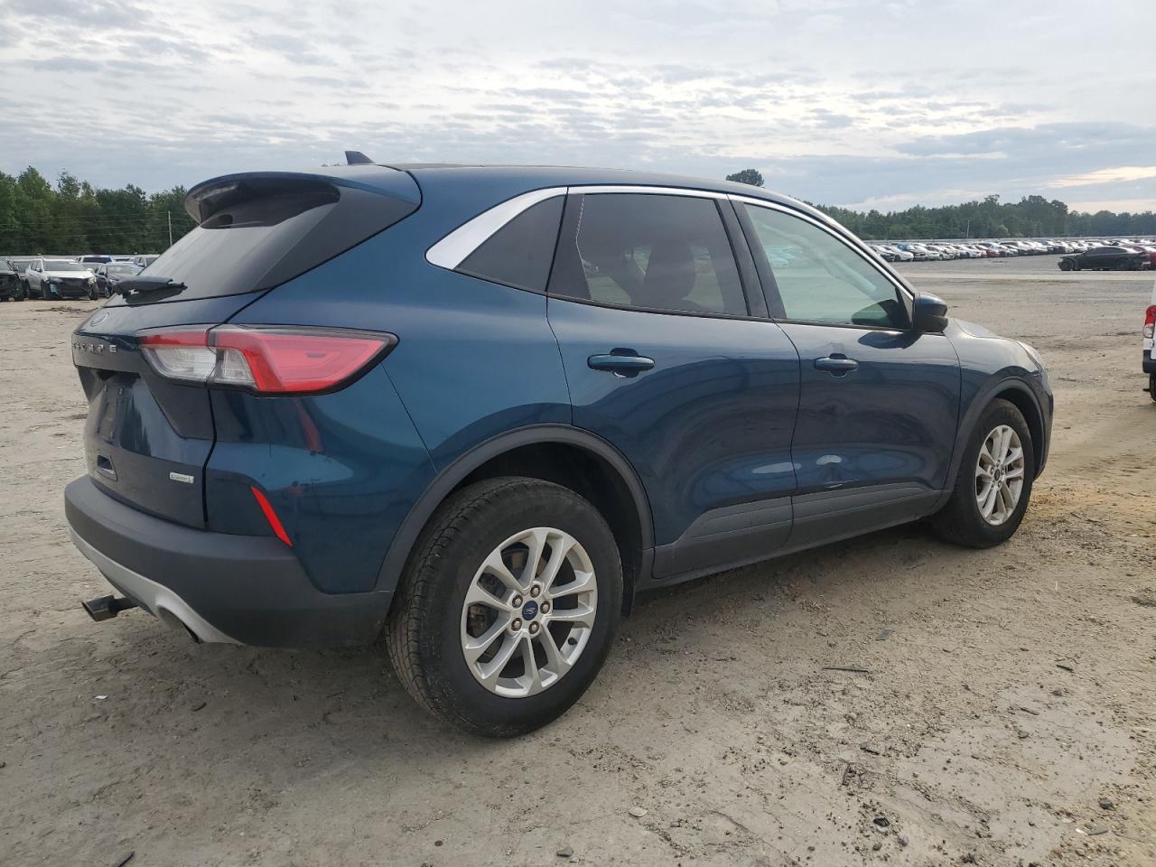 Lot #2945642241 2020 FORD ESCAPE SE