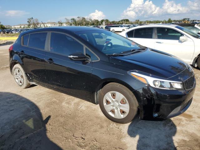 VIN KNAFK5A82H5705884 2017 KIA Forte, LX no.4