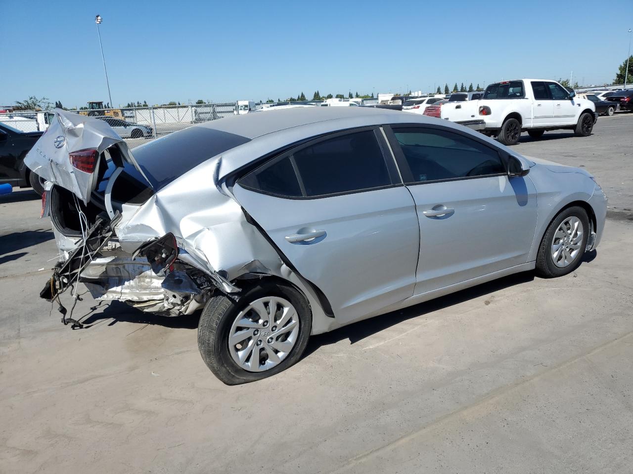 Lot #2960256738 2019 HYUNDAI ELANTRA SE