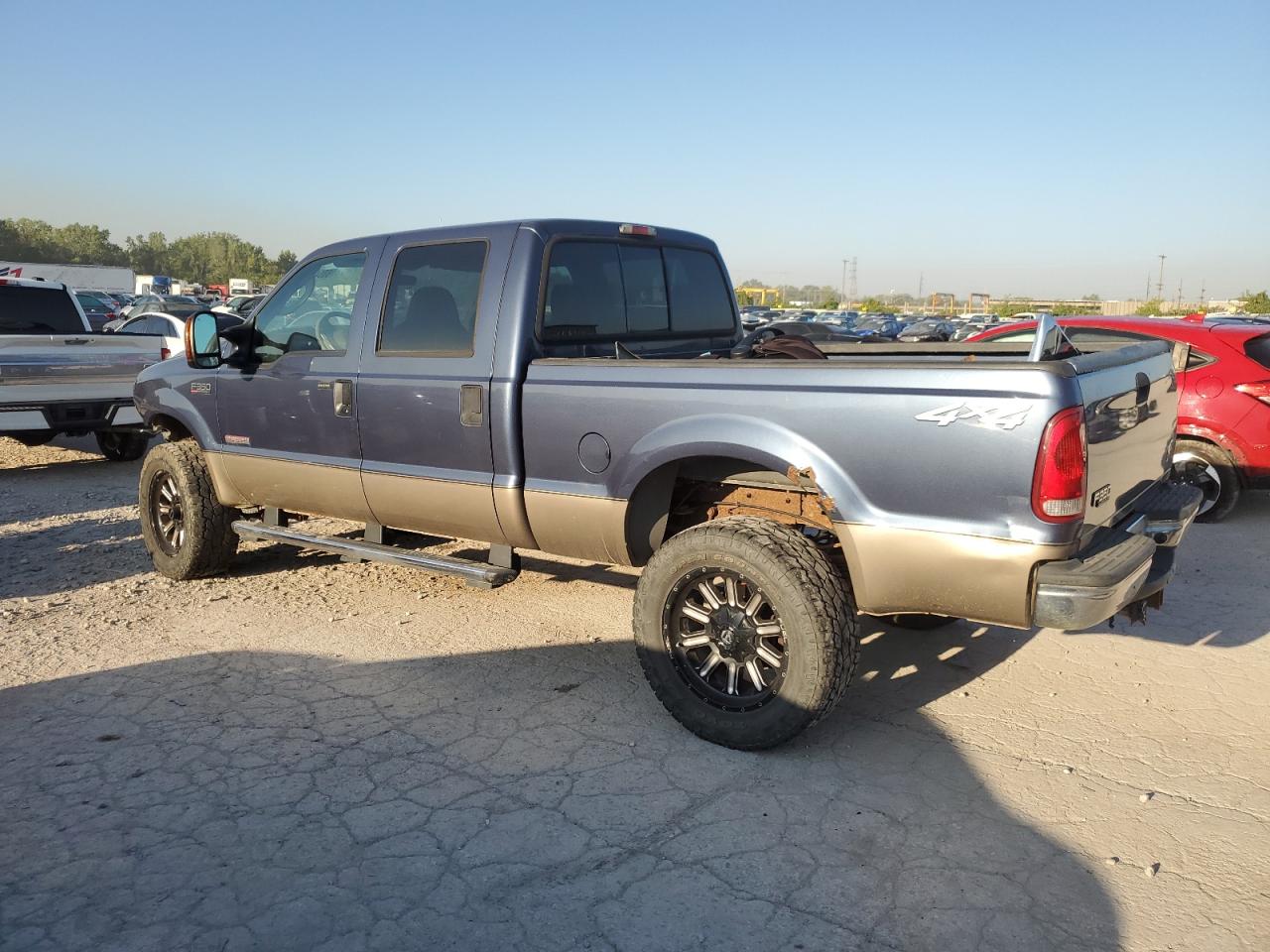 Lot #2926581926 2004 FORD F350 SRW S