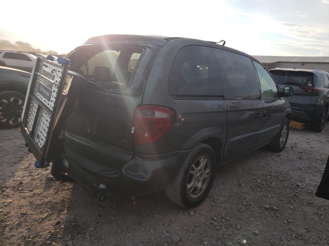 Lot #2972588910 2003 DODGE CARAVAN SE