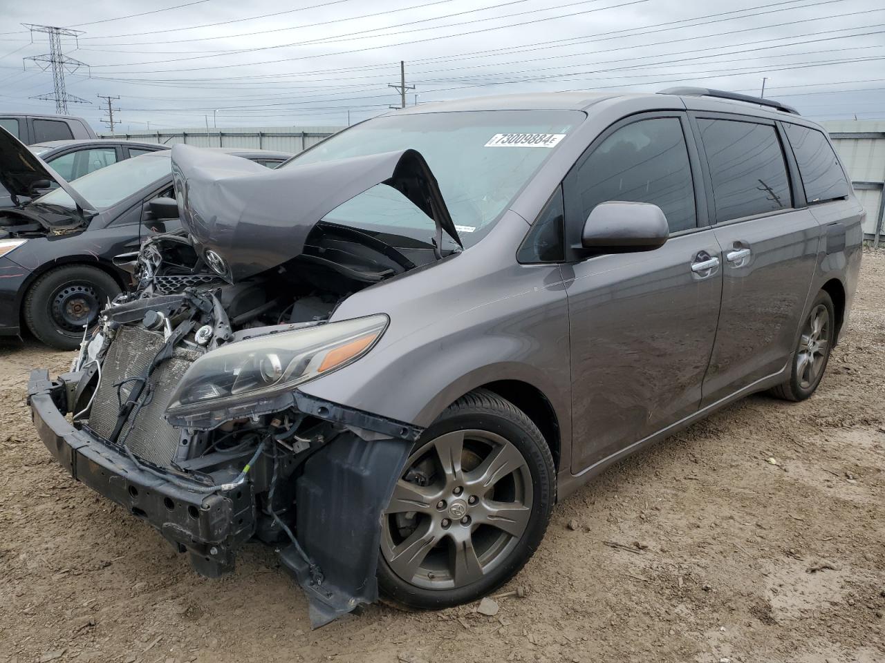 Lot #2974509439 2017 TOYOTA SIENNA SE