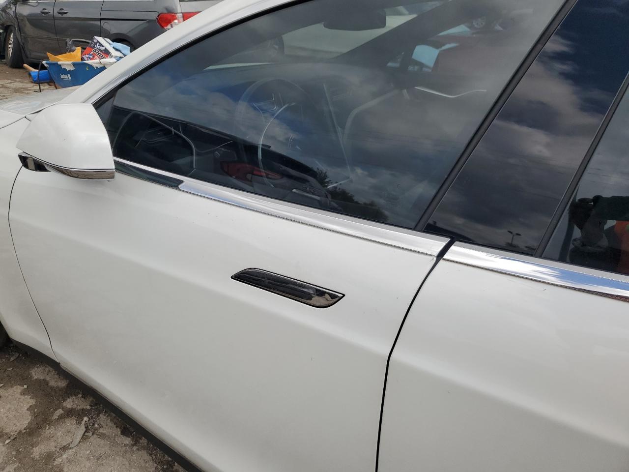 Tesla Model s 2015