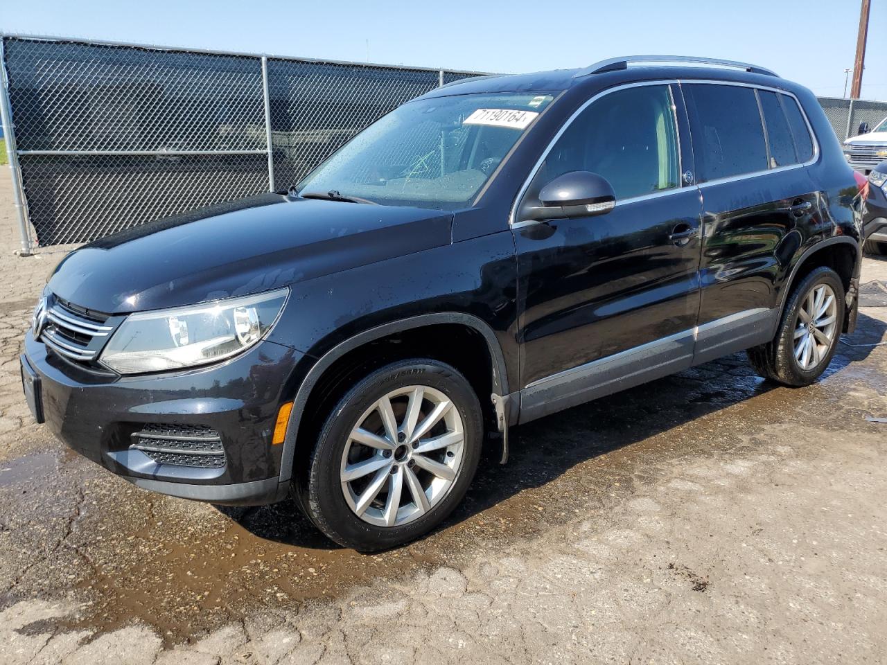 Lot #2842545923 2017 VOLKSWAGEN TIGUAN WOL