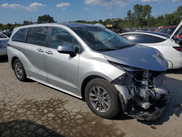 2021 TOYOTA SIENNA XLE 5TDYRKEC4MS004935  69636624