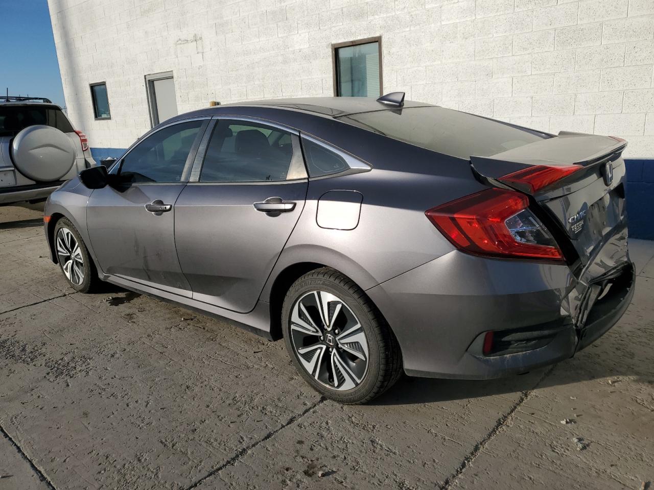 Lot #2905313511 2018 HONDA CIVIC EXL