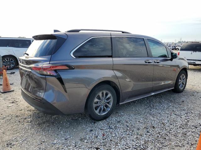 2021 TOYOTA SIENNA XLE - 5TDYRKEC1MS028108