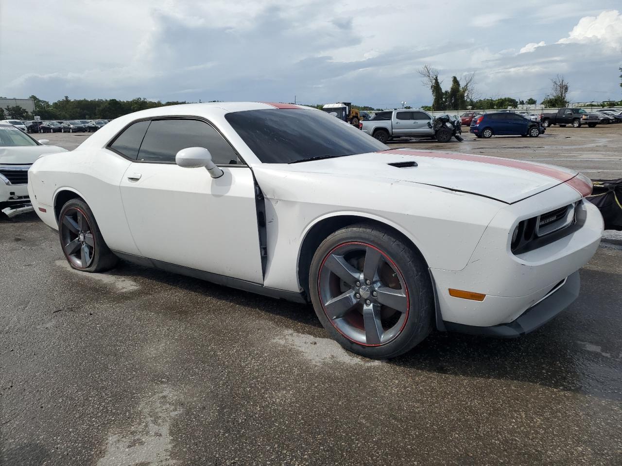 Lot #2871470393 2013 DODGE CHALLENGER