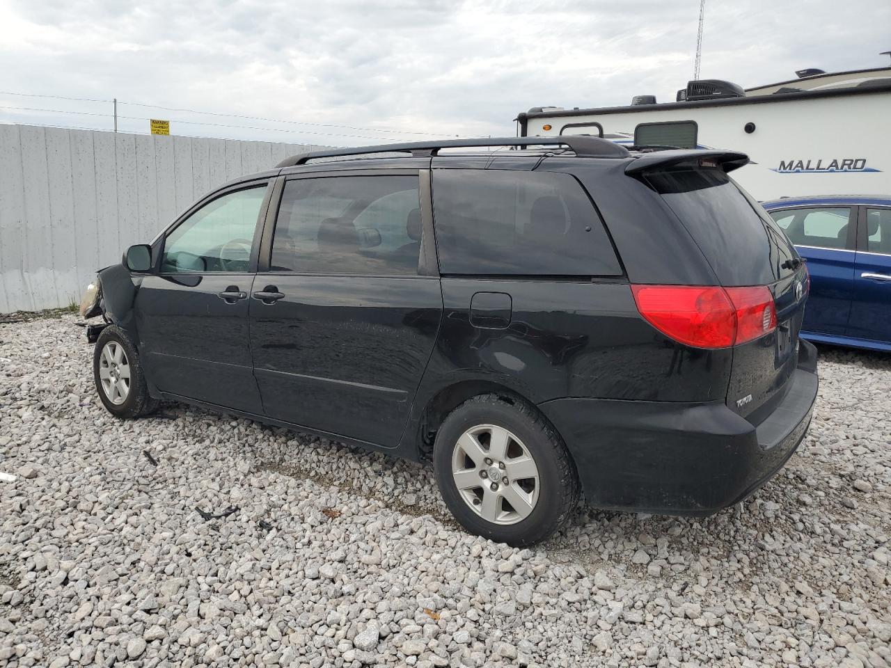 Lot #2895577500 2009 TOYOTA SIENNA CE