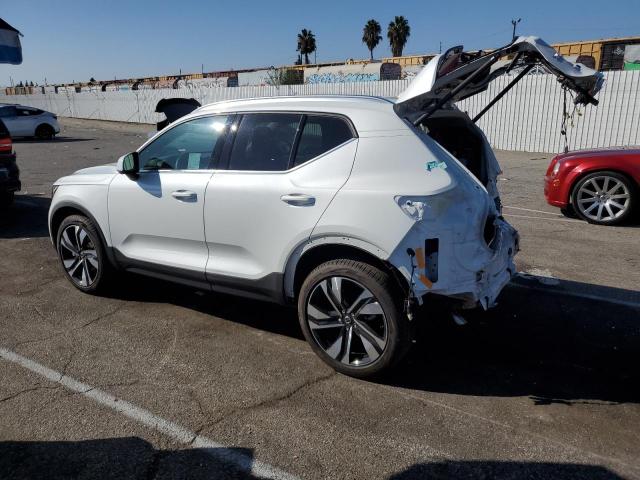 VOLVO XC40 PLUS 2024 white  gas YV4L12UE0R2302351 photo #3