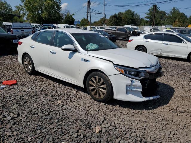 VIN 5XXGT4L33JG264266 2018 KIA Optima, LX no.4