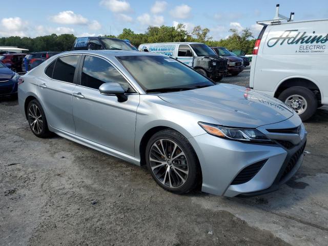 VIN 4T1B11HK5JU537664 2018 Toyota Camry, L no.4