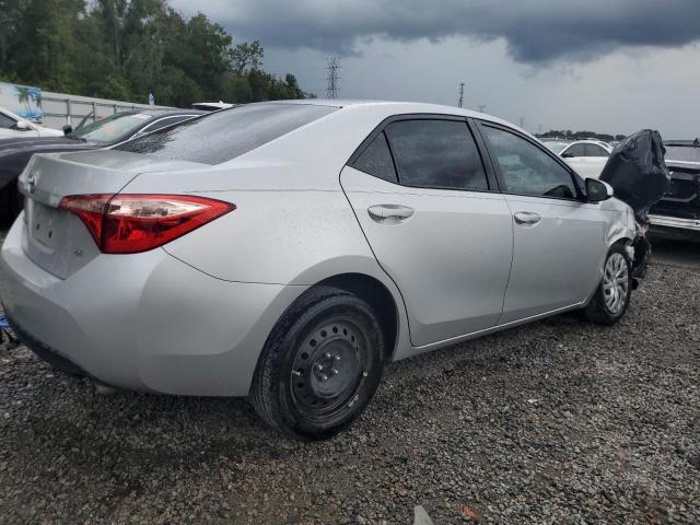 VIN 5YFBURHE3JP839181 2018 Toyota Corolla, L no.3