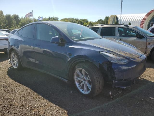 VIN 7SAYGDEE1NF318022 2022 TESLA MODEL Y no.4