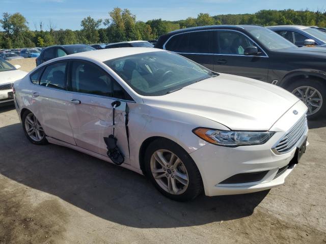 VIN 3FA6P0HD4JR189692 2018 Ford Fusion, SE no.4