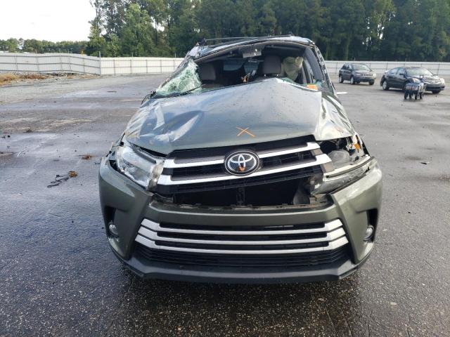 VIN 5TDKZRFH7JS236370 2018 Toyota Highlander, SE no.5