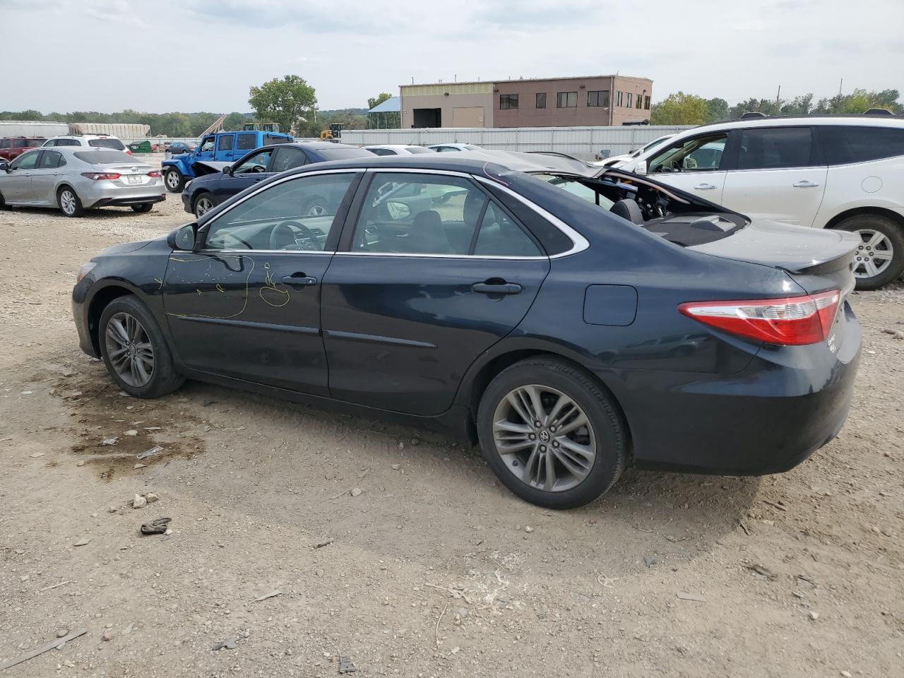 Lot #2955604710 2017 TOYOTA CAMRY LE