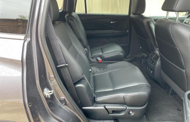 2017 HONDA PILOT ELIT - 5FNYF6H04HB033394