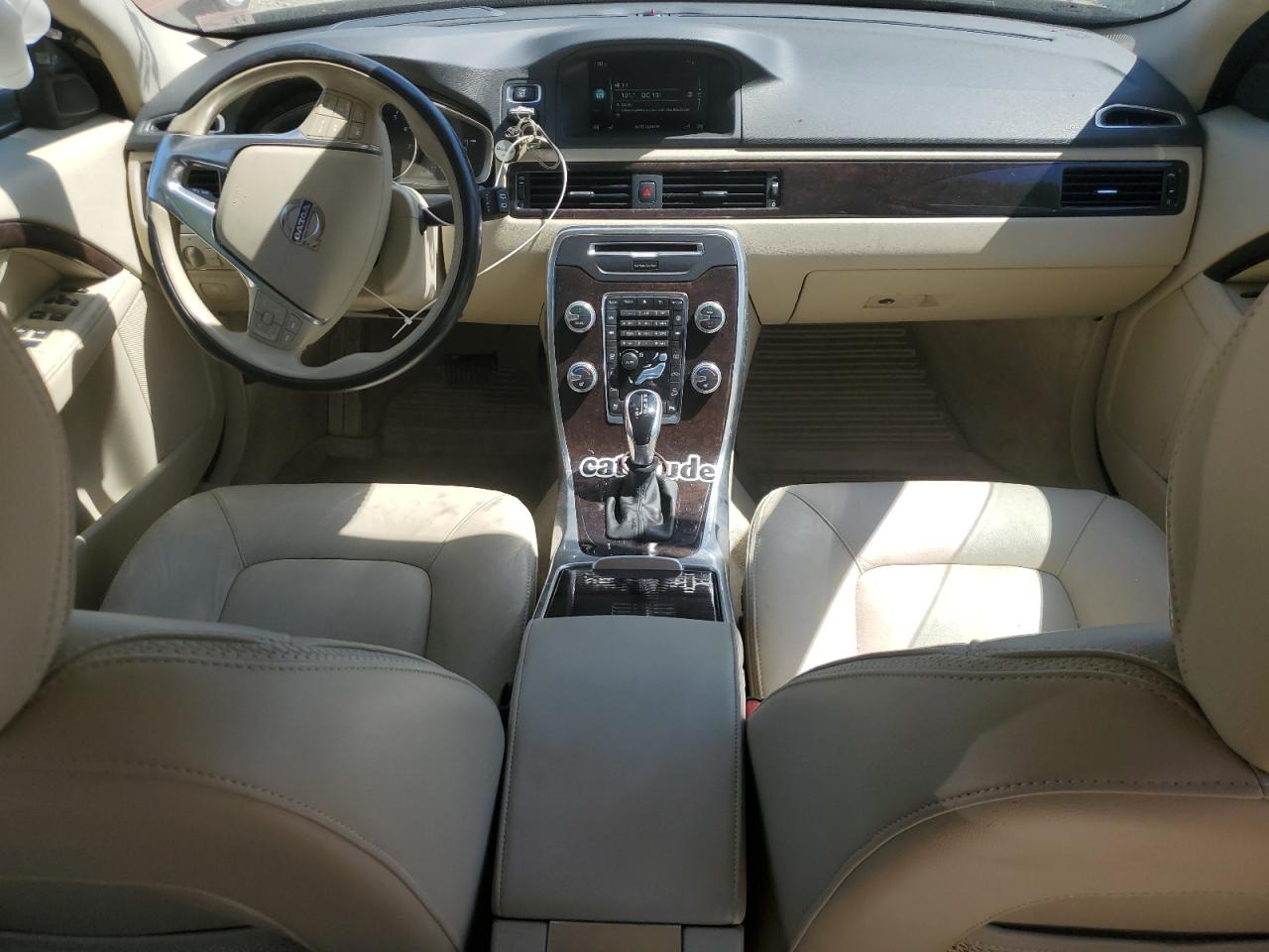 VOLVO XC70 T5 PLATINUM