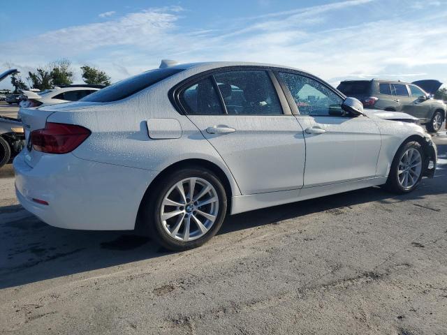 VIN WBA8E5G57JNV02301 2018 BMW 3 Series, 320 XI no.3