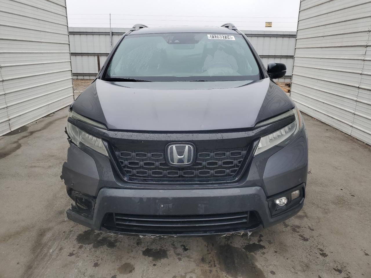 Lot #2898300921 2019 HONDA PASSPORT E