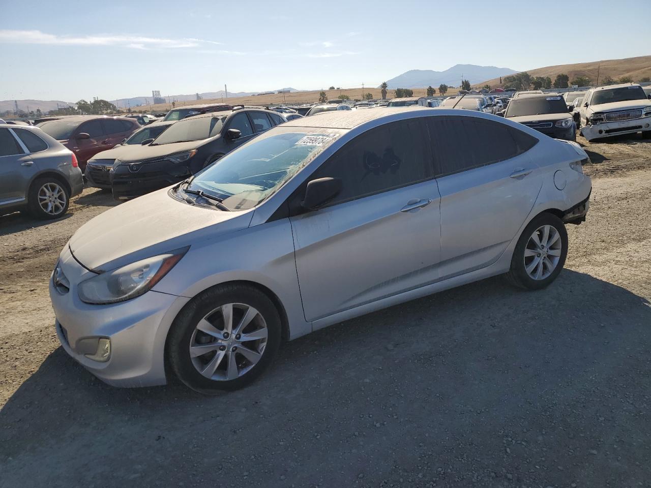 Lot #2845364109 2013 HYUNDAI ACCENT GLS