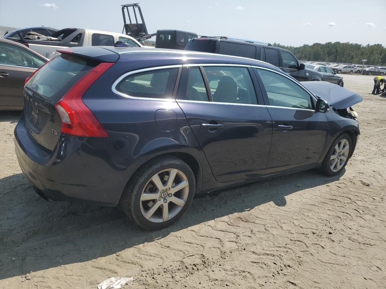 Lot #2895411390 2016 VOLVO V60 T5 PRE