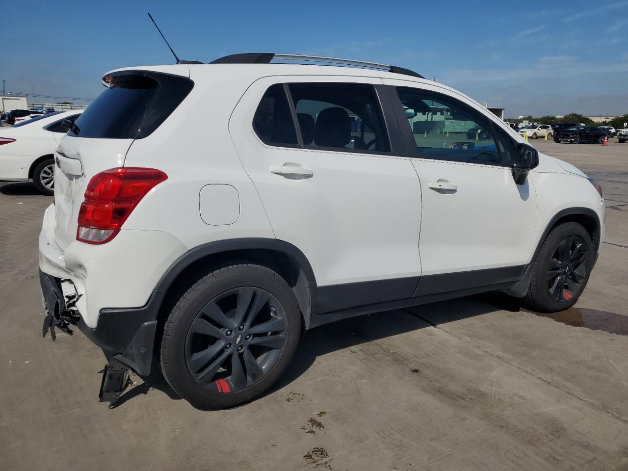 Lot #2936057199 2020 CHEVROLET TRAX 1LT