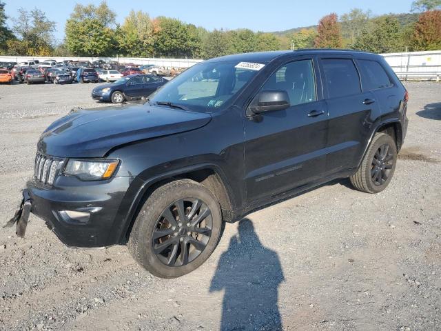 VIN 1C4RJFAG7JC378352 2018 Jeep Grand Cherokee, Laredo no.1