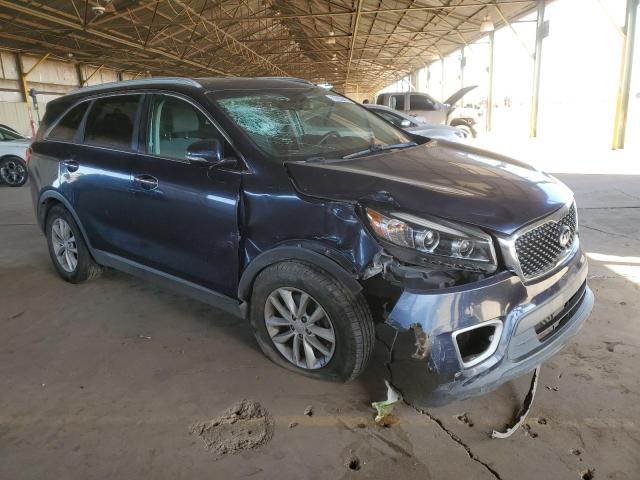 VIN 5XYPG4A52JG360961 2018 KIA Sorento, LX no.4