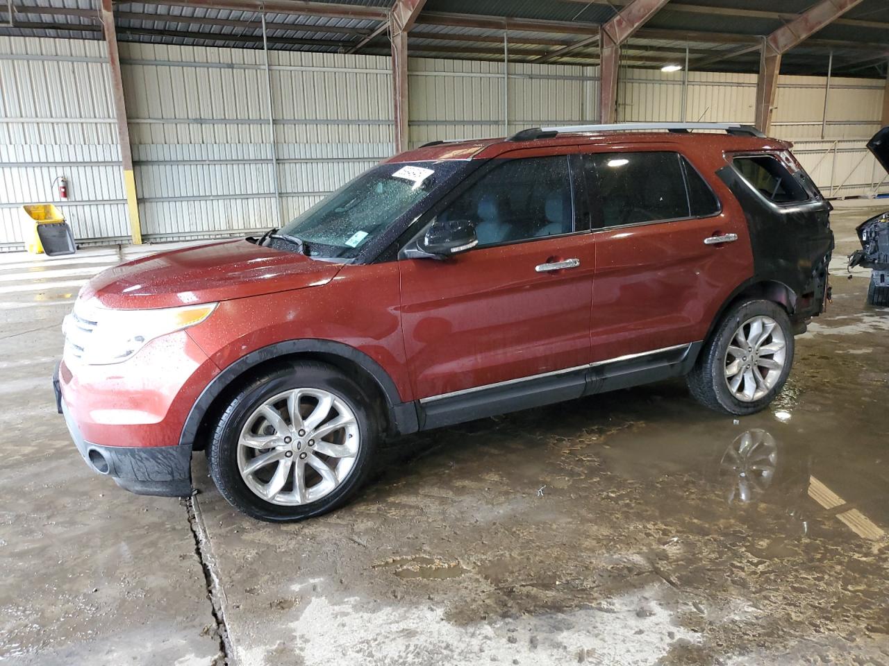  Salvage Ford Explorer